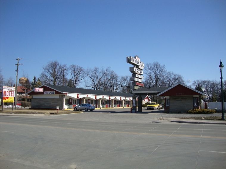 Pinconning Trail Inn Motel Екстер'єр фото